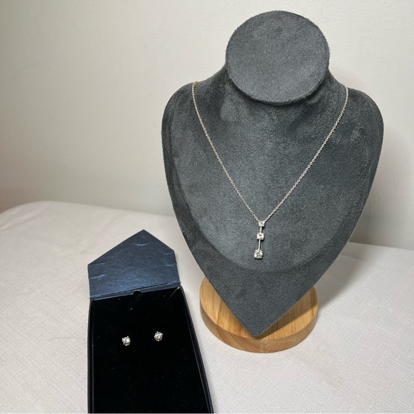 Sterling Silver Necklace & earrings, Cubic Zirconia - Picture 3 of 8